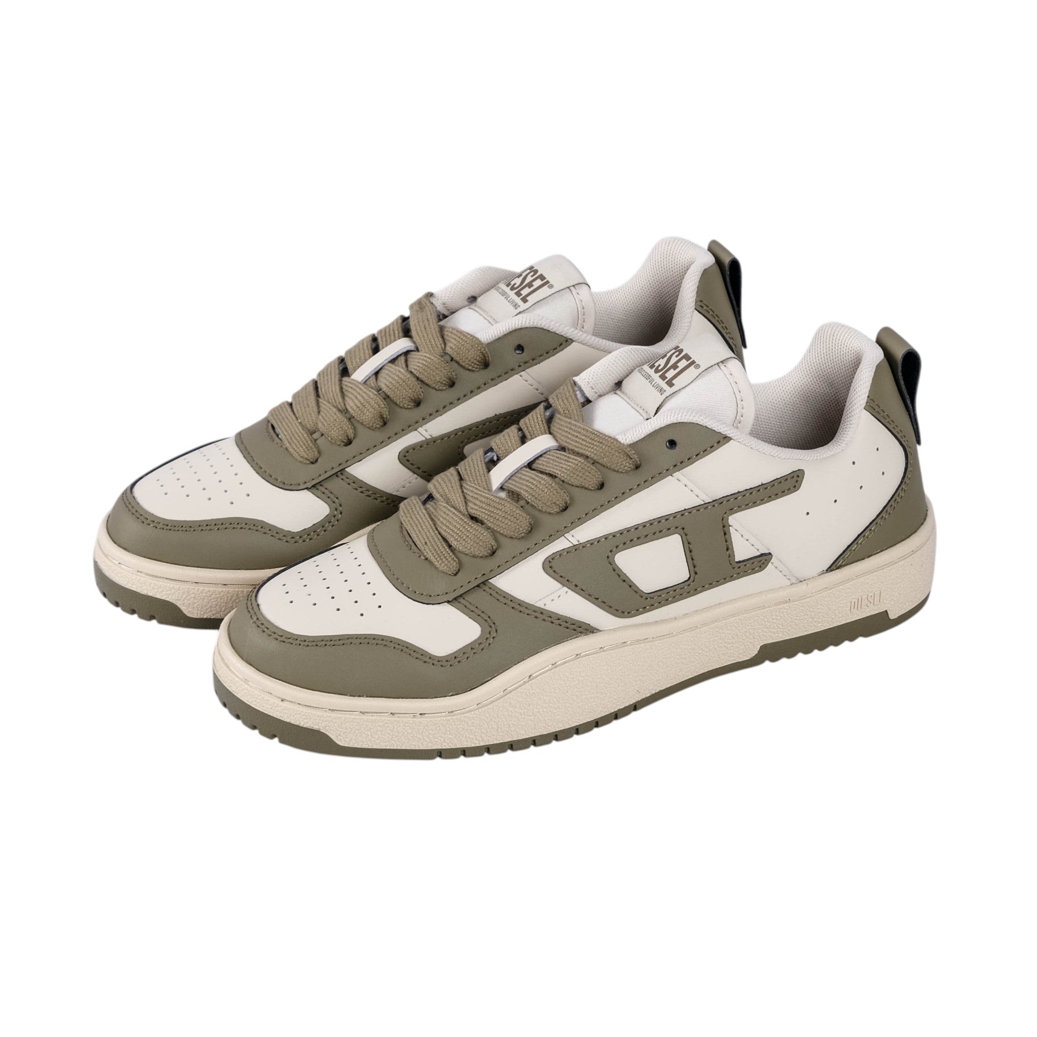 Sneakers – Page 3