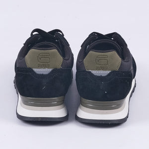 Track II Basic Sneakers (Black)