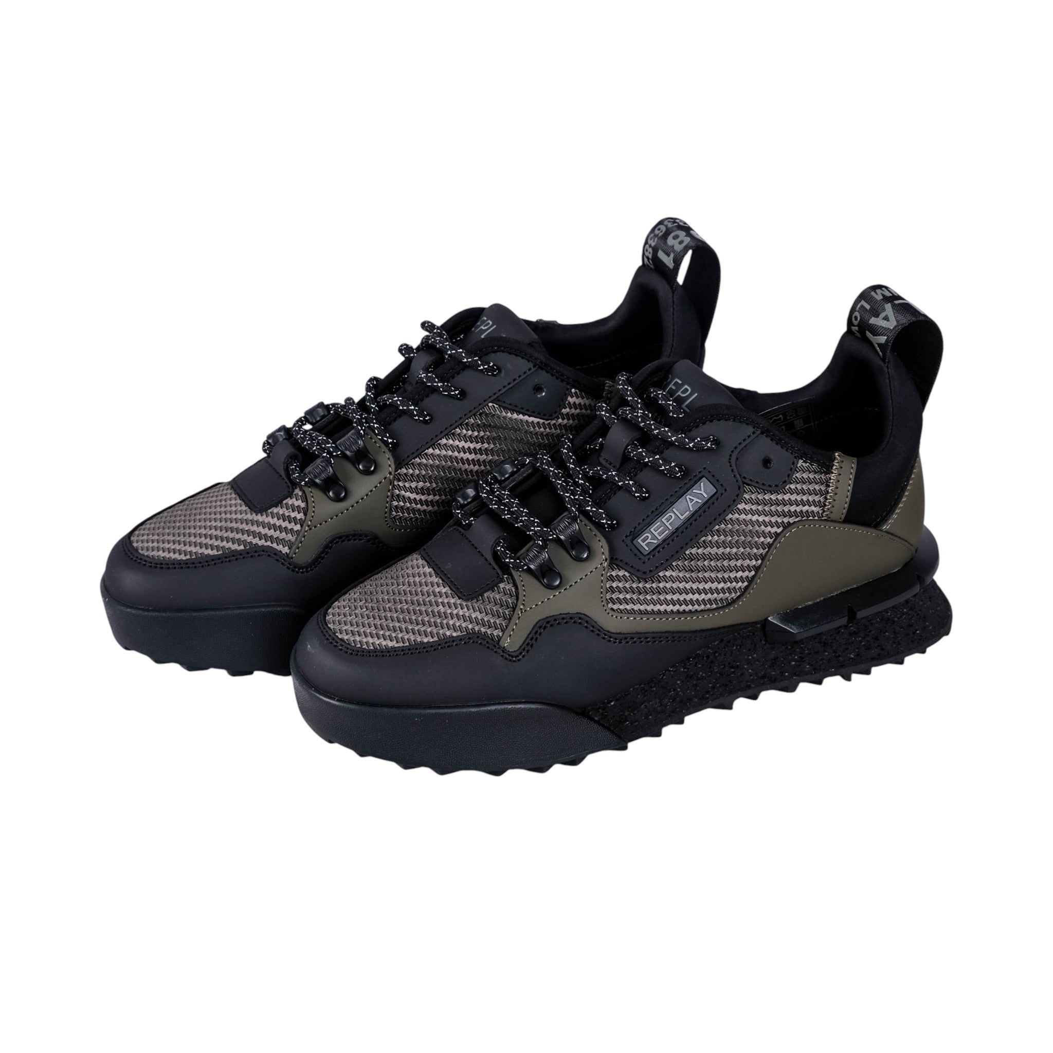 Sneakers – Page 3