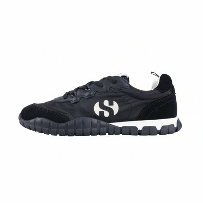 Juno Jogger Sneakers (Black)